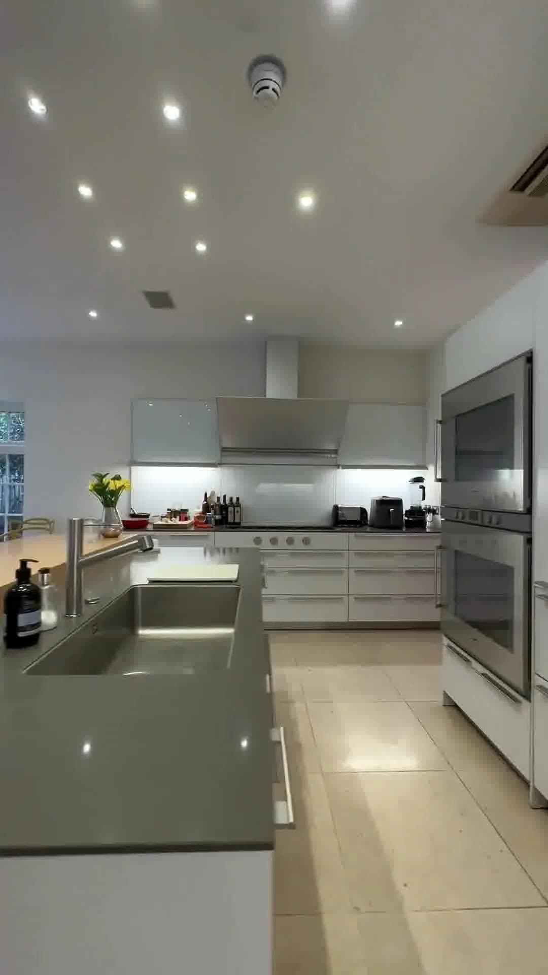 Longwood Dr apartment for a London stay in London - photo 4