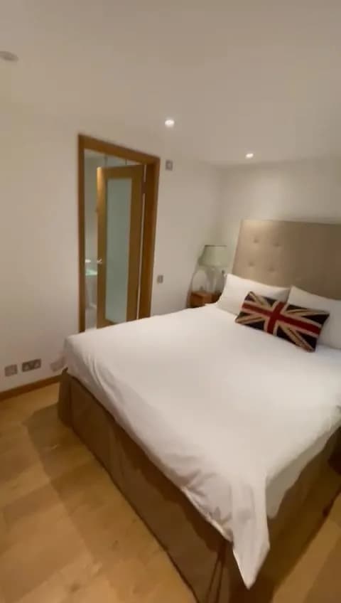 Inviting London apartment by Gunter Grove in London - photo 1