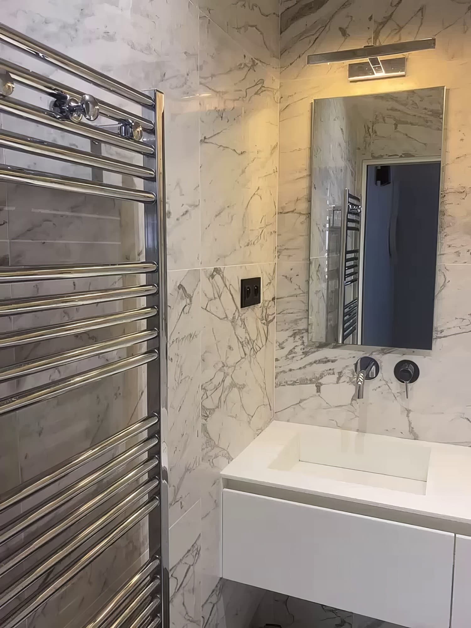 Practical private apartment near Rue Bachaumont in Paris - photo 1