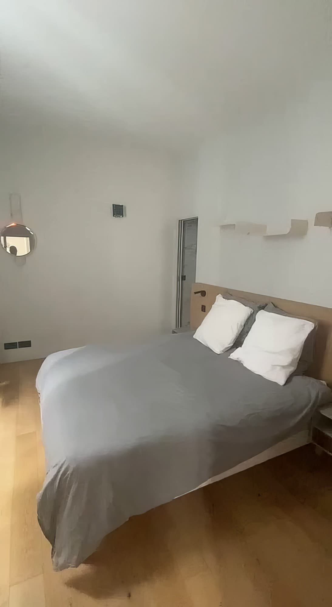 Practical private apartment near Rue Bachaumont in Paris - photo 13