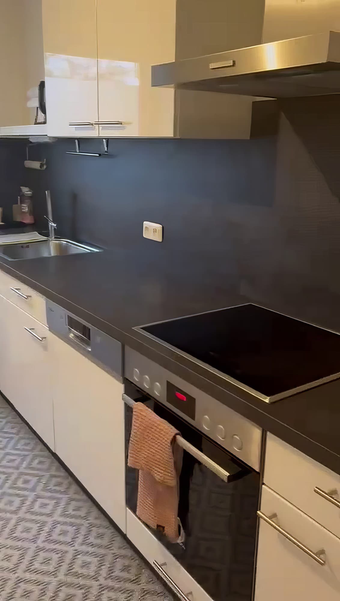 Refined apartment near Eggmühler Str. in Munich - photo 6