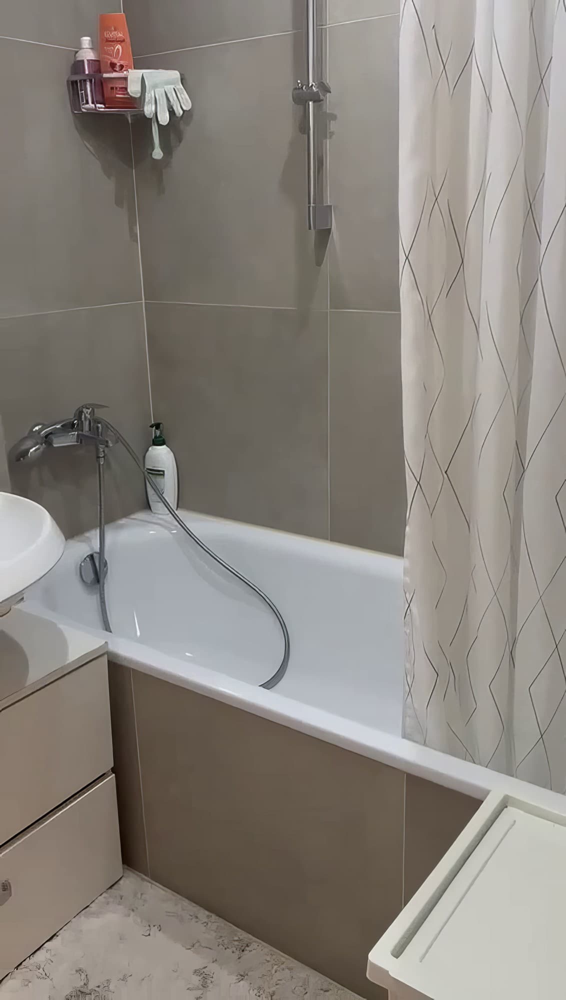 Refined apartment near Eggmühler Str. in Munich - photo 12