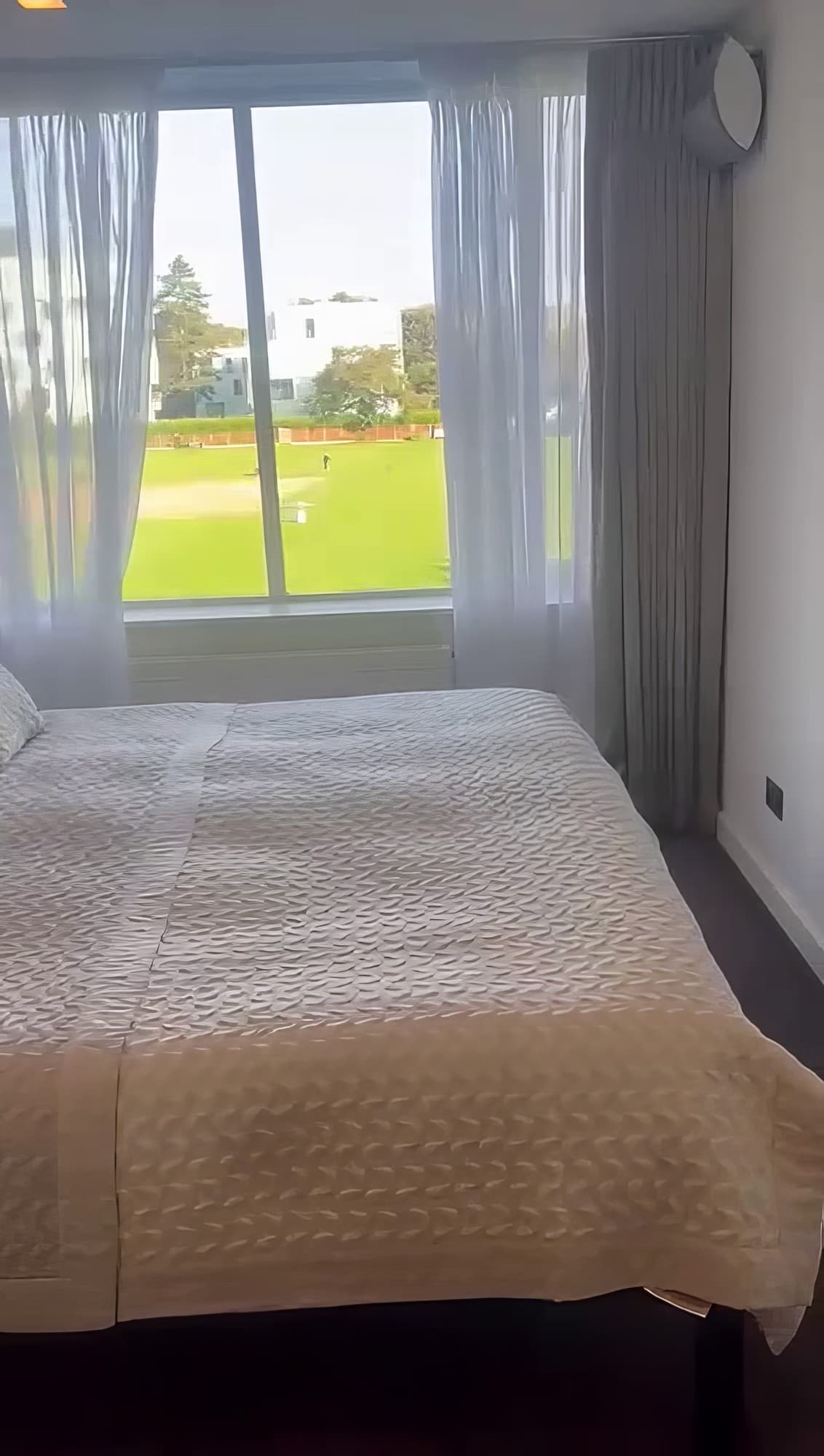 Bright city apartment near Laurel Hazeldene in Dublin - photo 4
